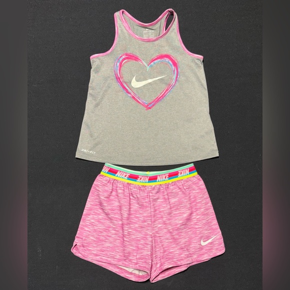Nike Girls Lot of 2 Outfits - Picture 2 of 6